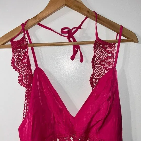 NWT Love Tree Fashion Women's Woven Solid Mini Cami Lace Trim Dress Size M NWT - Picture 3 of 7